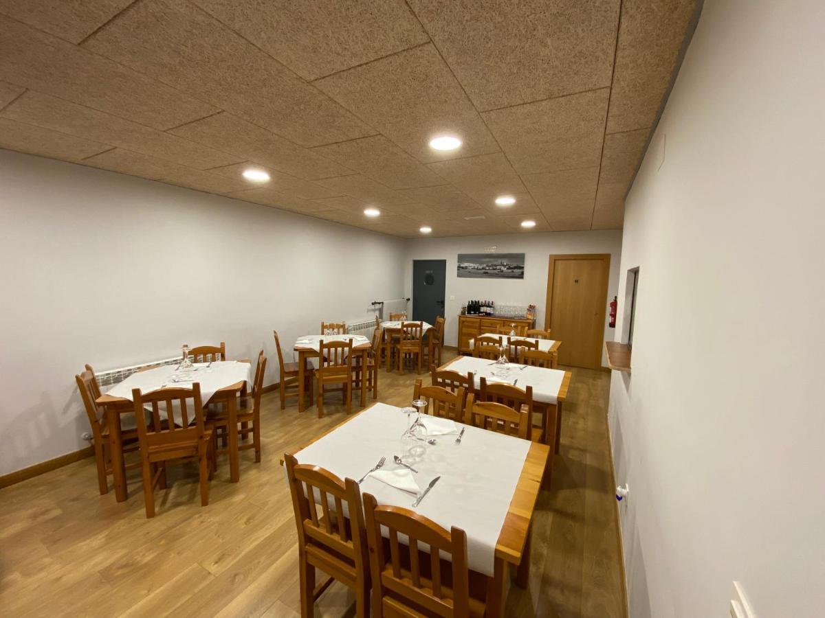 Albergue El Camino De Santovenia Santovenia De Oca Kültér fotó