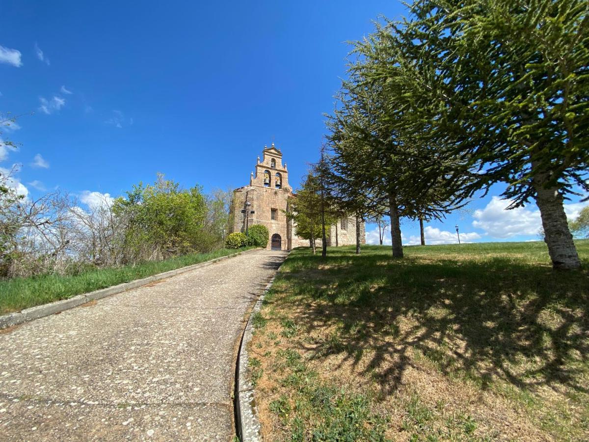 Albergue El Camino De Santovenia Santovenia De Oca Kültér fotó